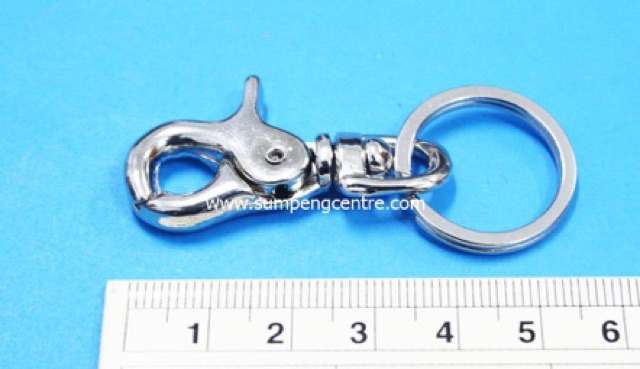ภาพหน้าปกสินค้าพวงกุญแจก้ามปู no:004 (12ชิ้น), Hook keychains no:004 (12 pieces) จากร้าน sumpengcentre บน Shopee