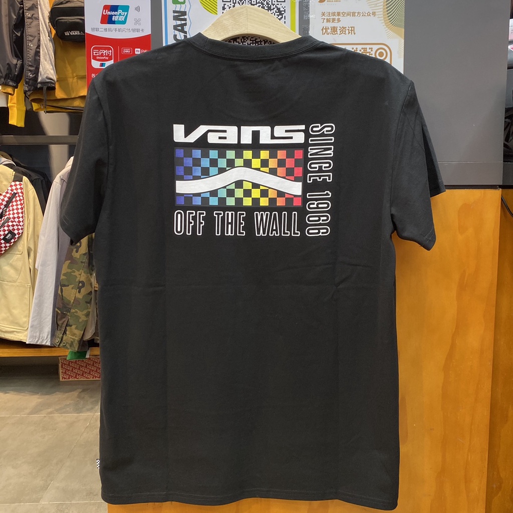 vans-vans-เสื้อยืดลําลอง-แขนสั้น-สีดํา-และสีขาว-สําหรับสตรี-vn0a54kpblk-vn0a54kpwht