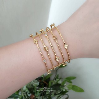 กำไลข้อมือดิออ คอลล่าสุดค่ะงานอย่างใส่ออกมาน่ารักมากๆค่ะ มีแสตม Dior สวยเป๊ะ งานสวย