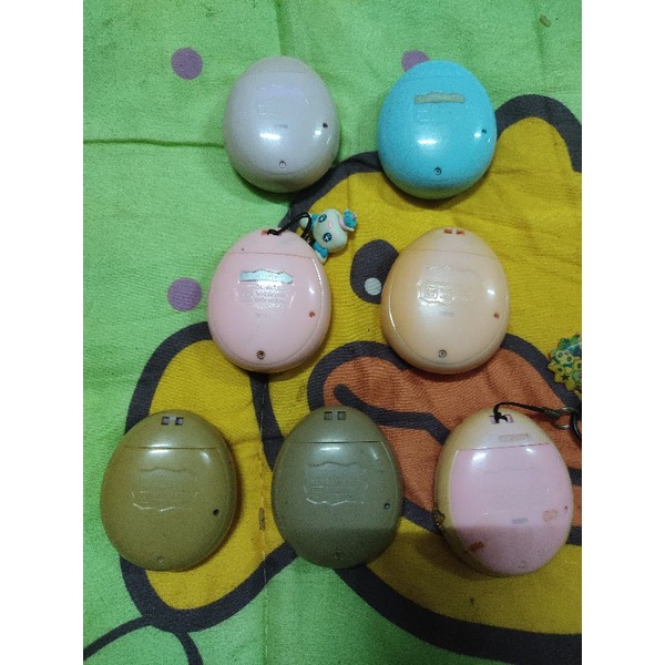 ภาพหน้าปกสินค้าtamagotchi จอสี แท้ เล่นได้ปกติ จากร้าน thitapat55 บน Shopee