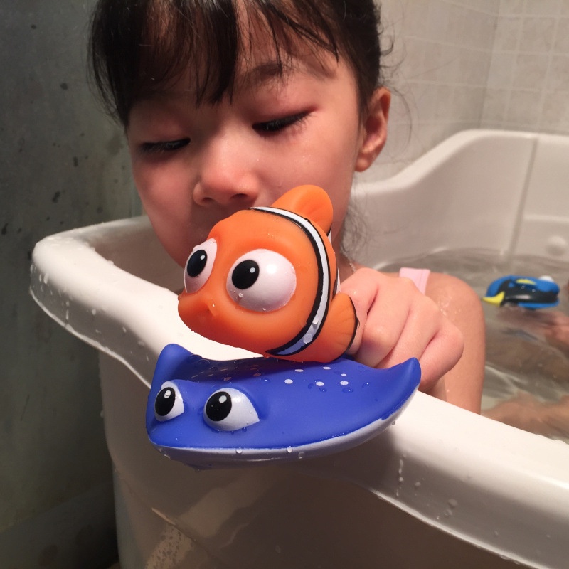 cute-squeezed-fish-water-spray-toys-baby-bath-toys-fish-water-toys