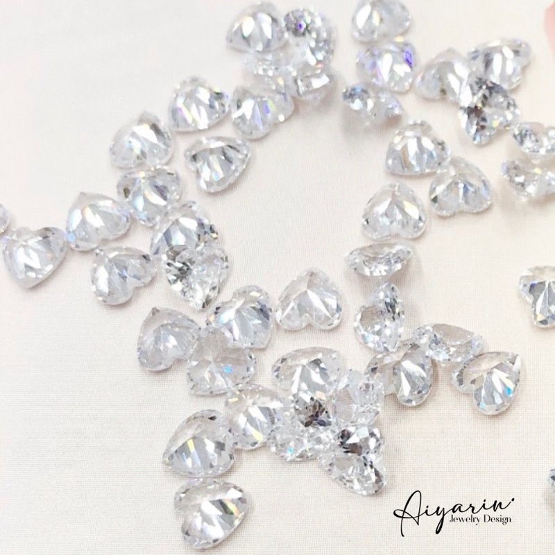 heart-cz-4a-white-diamond-เพชรรัสเซียcz-4a-รูปหัวใจ-เจียระไนเหลี่ยมก้นเพชร