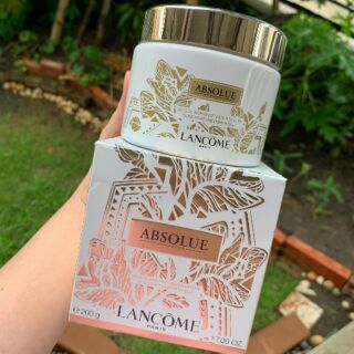 เกลือขัดผิว กลิ่นหอมดอกไม้ จาก Lancome