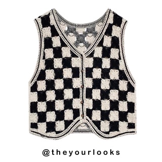ภาพหน้าปกสินค้าTheyourlooks ♡ พร้อมส่ง Checker board vest เสื้อกั๊ก ลายตาราง 🍳🖇 (TYL323) ที่เกี่ยวข้อง