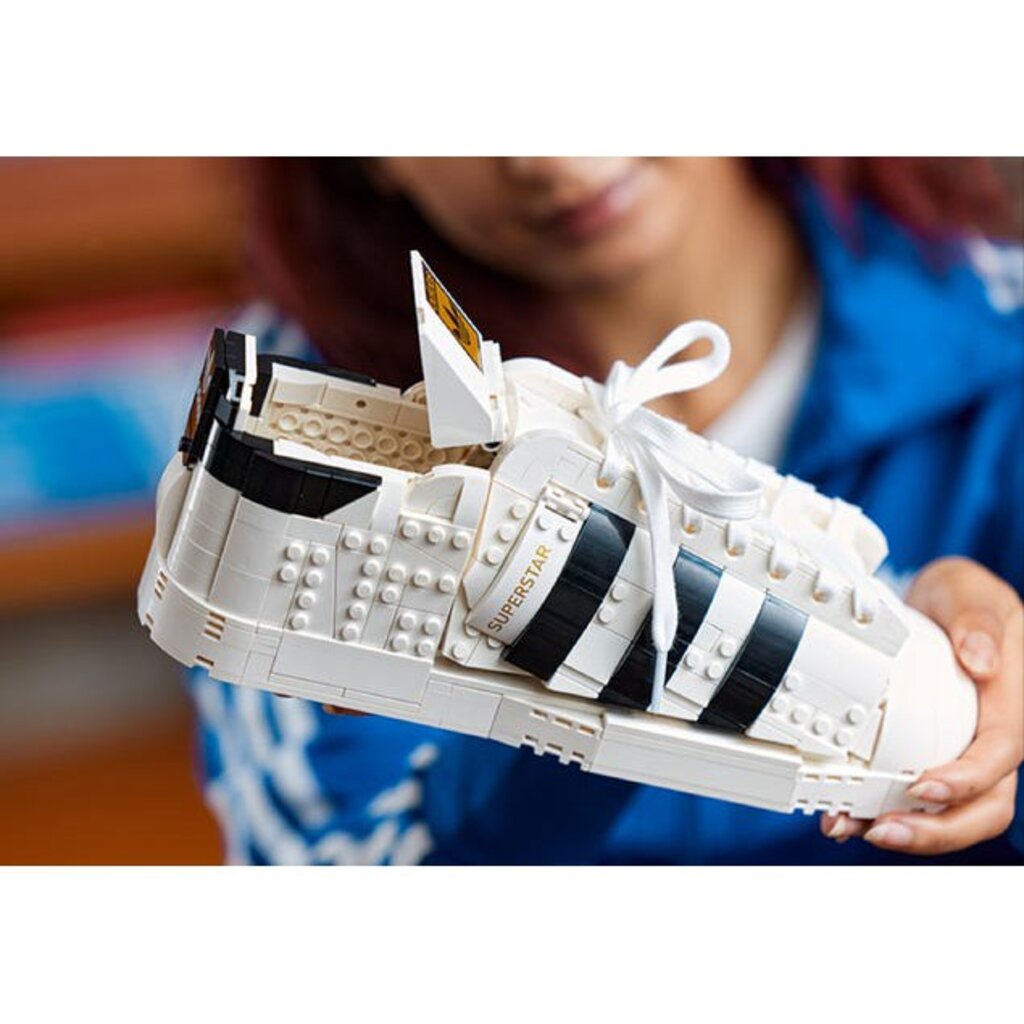 lego-icons-adidas-original-superstar-10282