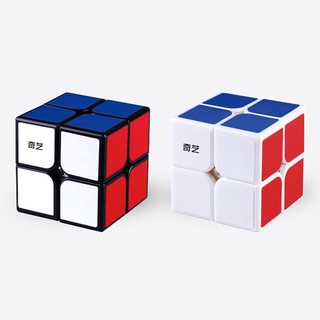 Qiyi ลูกบาศก์ความเร็ว 2x2 2x2x2 สีขาว สีดํา พร้อมสติกเกอร์ Qidi W 49 มม.