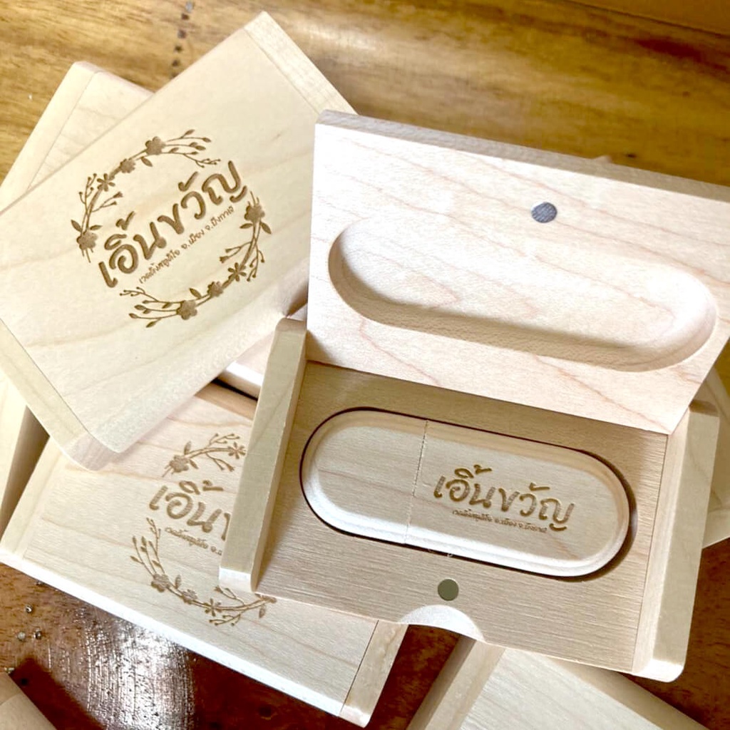 แฟลชไดรฟ์ไม้เมเปิล-พร้อมกล่อง-ฟรีเลเซอร์โลโก้-maple-usb-stick-bearing-box-engraving-laser-logo