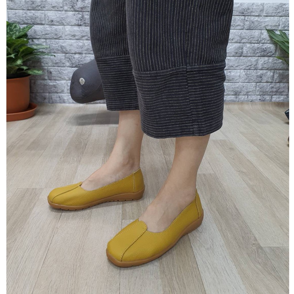 82-004รองเท้าหนังแท้ไซส์36-41มีหลายสีพืื้นเตี้ย