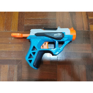 ภาพขนาดย่อของภาพหน้าปกสินค้าnerf gun ของเเท้มือ2 สภาพใหม่ จากร้าน lalanapn บน Shopee