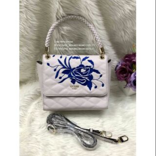 New GUESS WOMEN’S EMBROIDERED FLAP SATCHEL HANDBAG 2018!!!แท้💯💯💯outlet