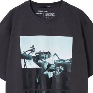 ภาพขนาดย่อของภาพหน้าปกสินค้าDAVIE JONES เสื้อยืดโอเวอร์ไซส์ พิมพ์ลาย สีเทา Graphic Print Oversized T-Shirt in Grey WA0095GY จากร้าน davie_jones_officialshop บน Shopee