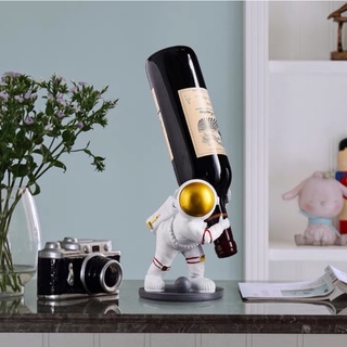 แท่นวางขวดไวน์นักบินอวกาศแบบยืน วัสดุเนื้อเรซิ่น