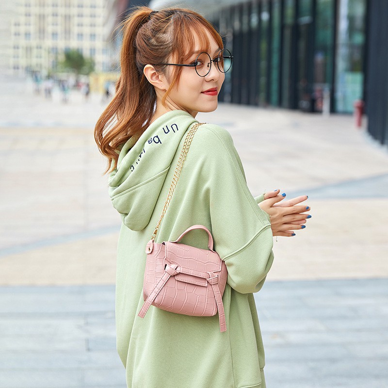 สินค้าพร้อม-กระเป๋าสะพายข้าง-แฟชั่น-ทรงสวย-งานหนัง-กระเป๋าผู้หญิง-การออกแบบเกาหลี-สีพื้น-102