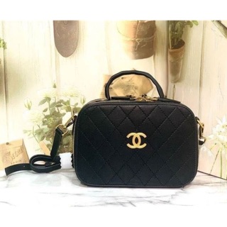 🐥 Chanel cosmetics box bag 🐥 กระเป๋าเครื่องสำอางค์ 2 ซิป สีดำ