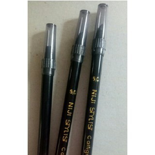 ปากกาหัวตัด-niji-stylis-calligraphy-สีแดง-สีดำ-สีน้ำเงิน-หัวขนาด-2mm-nsc-602b-ราคาด้าม-ราคาส่ง