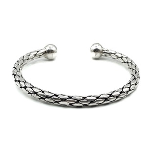 DSP กำไลเงินหัวกลมเกลี้ยง ลายเกลียวเชือก เงินแท้ 925 : DSP 925 Sterling Silver Braided Bangle [GSPL0008]