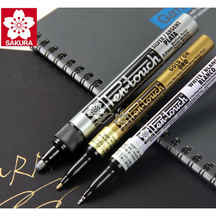 ภาพหน้าปกสินค้าSakura Pen-Touch Marker ปากกาเพ้นท์ มาร์คเกอร์ ปากกาเขียนบนวัสดุต่างๆ ลบไม่ออก มีหลายสี