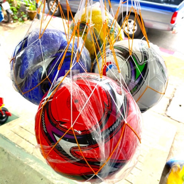 ภาพหน้าปกสินค้าลูกฟุตบอล เบอร์ 5 มาตรฐาน ลูกบอล หนังเย็บ soccer ball เก็บปลายทาง จากร้าน arunphorntriphetsamakhun บน Shopee