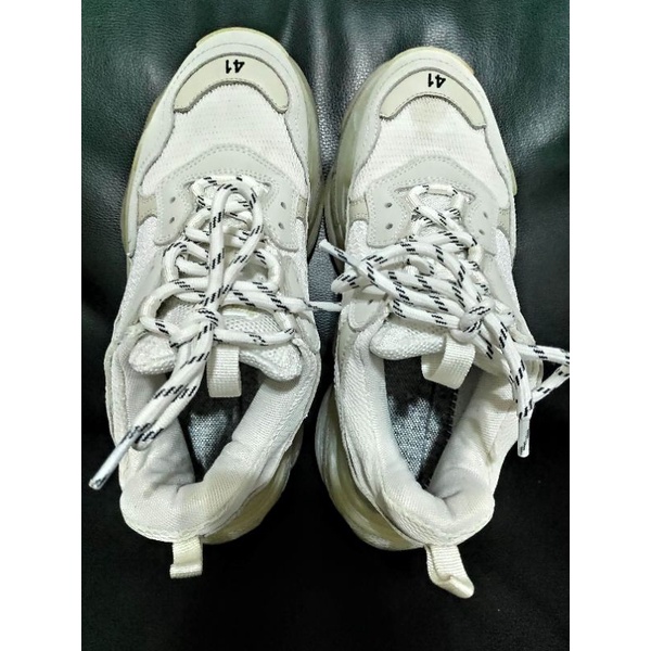 รองเท้า BALENCIAGA Triple S Clear Sole มือสองของแท้ 100 รองเท้า BALENCIAGA Triple S Clear Sole มือสองของแท้ 100