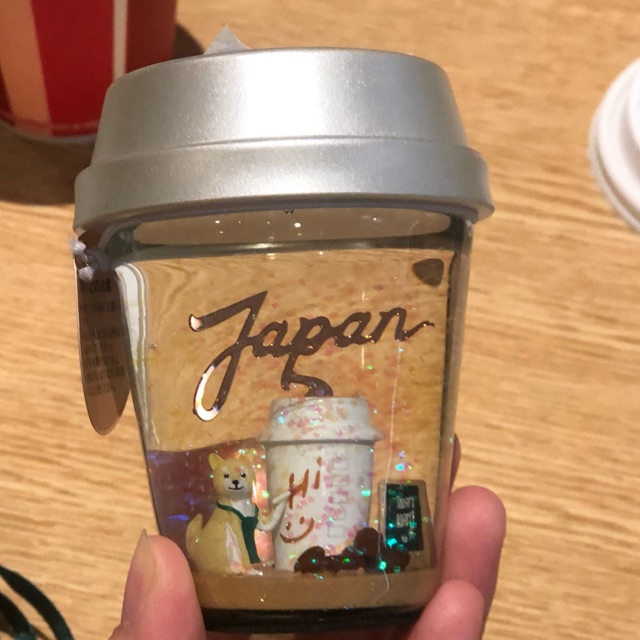 rare-item-starbucks-snowglobe-japan