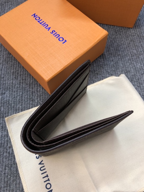 louis-vuitton-multiple-wallet