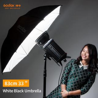 ภาพหน้าปกสินค้าGodox Studio Photogrphy ร่มสะท้อนแสง สีดํา และสีขาว ขนาด 33 นิ้ว 83 ซม. ที่เกี่ยวข้อง