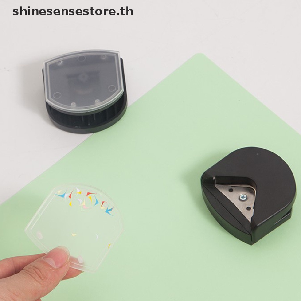 ภาพหน้าปกสินค้าShine อุปกรณ์เครื่องมือ สําหรับใช้ในการตัดมุมกระดาษ การ์ดรูปภาพ 1 ชิ้น จากร้าน shinesensestore.th บน Shopee