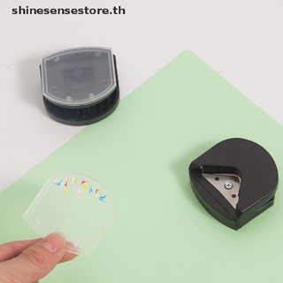 ภาพขนาดย่อของภาพหน้าปกสินค้าShine อุปกรณ์เครื่องมือ สําหรับใช้ในการตัดมุมกระดาษ การ์ดรูปภาพ 1 ชิ้น จากร้าน shinesensestore.th บน Shopee