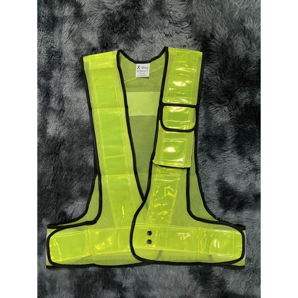 ภาพสินค้าF11  Reflective Vest safety vest  เสื้อกั๊กสะท้อนแสง กั๊กจราจร,ความปลอดภัย จากร้าน subeixu บน Shopee ภาพที่ 4