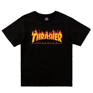 T-shirt  พร้อมสต็อกสินค้าใหม่ Thrasher สตรีท เปลวไฟ ข้อความ อินเทรนด์เสื้อยืดเสื้อยืดฤดูร้อน [S-XXL]S-5XL