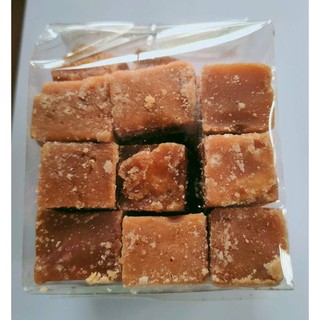 สินค้า น้ำอ้อยก้อน น้ำอ้อยอัดก้อน สูตรโบราณ งบน้ำอ้อย น้ำตาลอ้อย 500 กรัม Brown Cane Sugar Cube Local Made 500 gm.