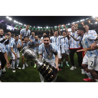 โปสเตอร์ อาเจนติน่า Argentina champions แชมป์ Messi ลิโอเนล เมสซิ โคปา 2020 2021 poster โปสเตอร์ฟุตบอล ตกแต่งผนัง