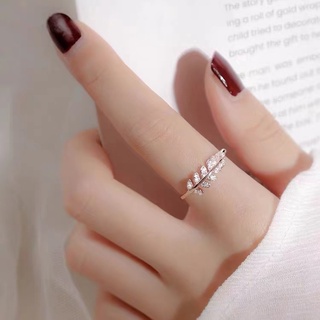 ภาพหน้าปกสินค้าแหวนเพชรใบไม้แฟชั่นเกาหลีสำหรับผู้หญิงแหวนปรับอารมณ์เปิดง่าย ที่เกี่ยวข้อง