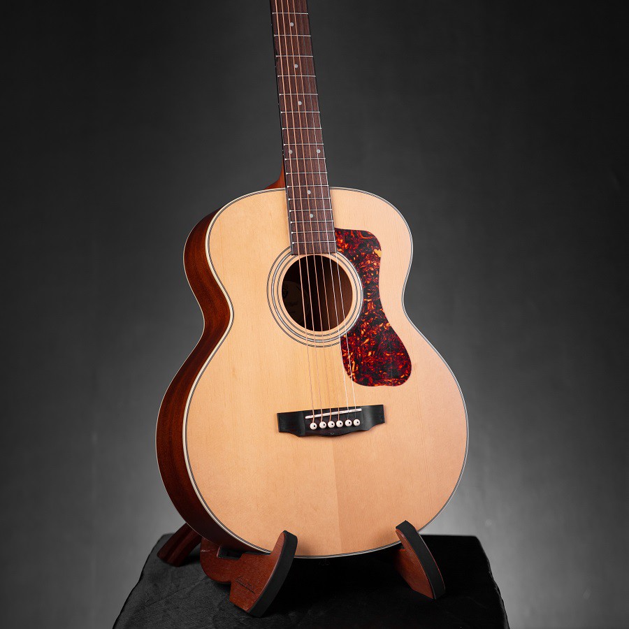 guild-jumbo-junior-กีตาร์โปร่งไซส์-3-4-รุ่น-top-solid-sitka-spruce-mahogany-พร้อมกระเป๋า