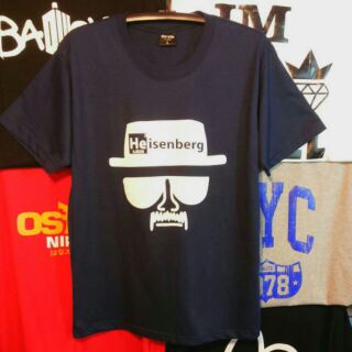 เสื้อยืดคอกลม สีกรม ลาย"He isenberg"