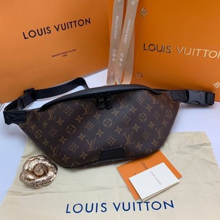 กระเป๋าคาดอก Louis Vuitton