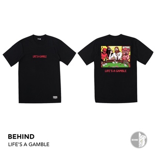 BEHIND CLOTHING เสื้อยืดลาย “LIFE’S A