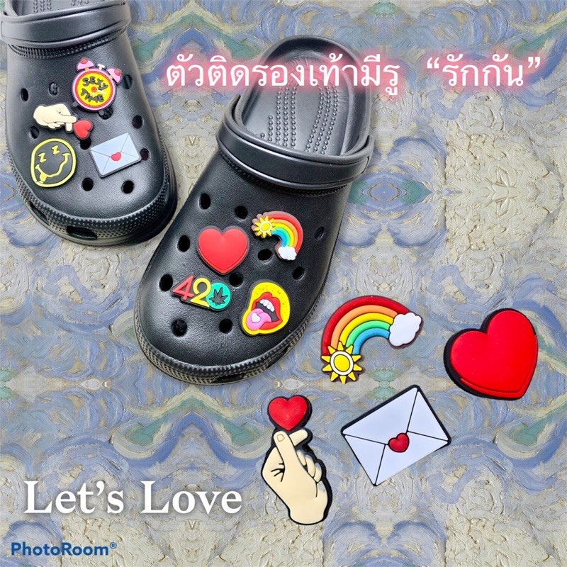 ภาพหน้าปกสินค้าJBCS Shoe Charm ตัวติดรองเท้ามีรูรักกันLets love ใส่ได้กับรองเท้ารุ่นรูใหญ่ปกติ-หัวโต หรือรุ่นรูเล็กcrocs LiteRide