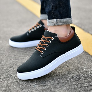 ภาพหน้าปกสินค้ารองเท้าผ้าใบ รองเท้าผ้าใบผู้ชาย รองเท้าแฟชั่น R-009 (Black) ซึ่งคุณอาจชอบราคาและรีวิวของสินค้านี้