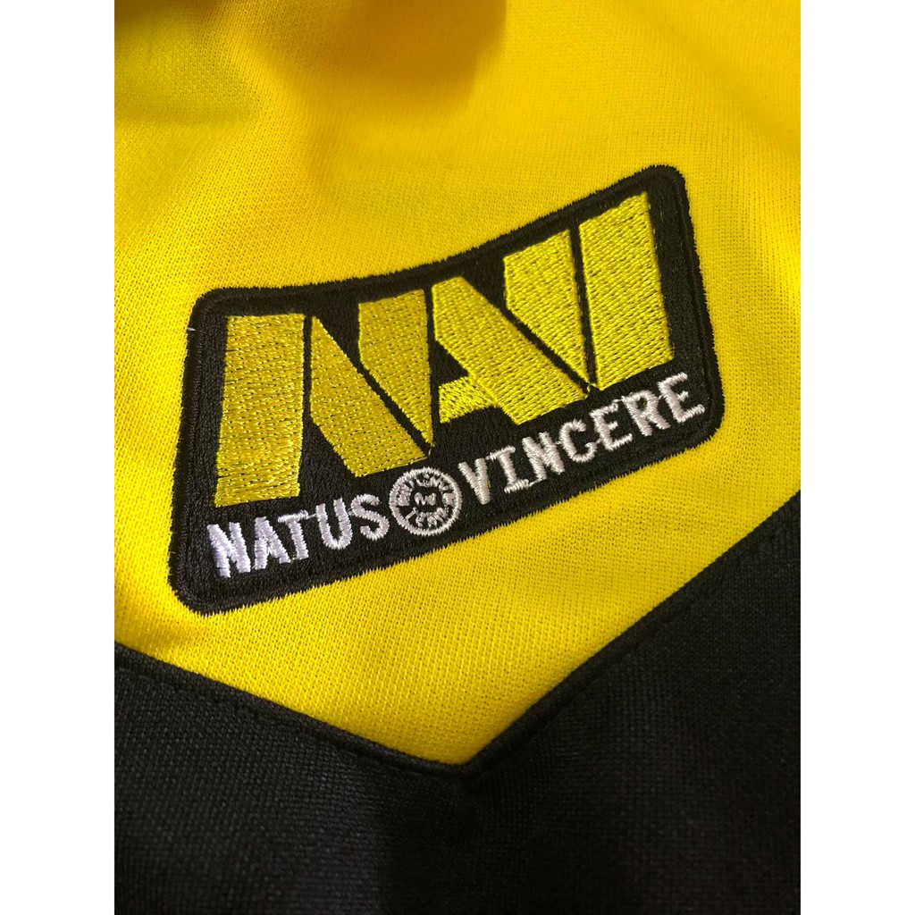 เสื้อวอร์มสเว็ตเตอร์สีเหลือง-natus-vincere