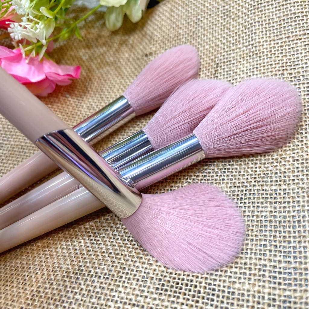 แปรง-highlight-blush-brush-ด้ามสีชมพู-001