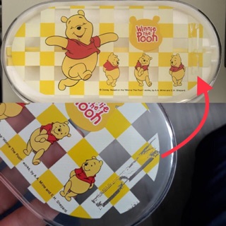 กล่องข้าว Winnie the Pooh (หมีพูห์) ของแท้ Disney (มีตำหนิที่ฝากล่อง)