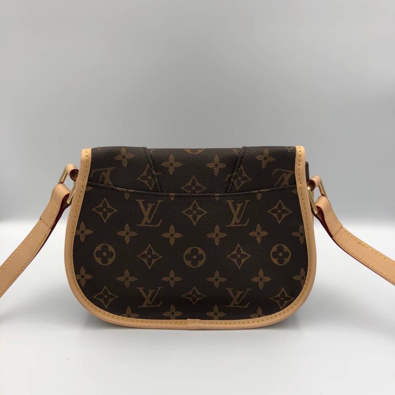 louis-vuitton-crossbody-hiend