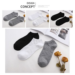 ภาพขนาดย่อของภาพหน้าปกสินค้าถุงเท้า ข้อสั้น 1 คู่ Black / Grey / White Socks เนื้อผ้านุ่มสบาย ระบายอากาศ ไม่อับชื้น ไม่ส่งกลิ่นเหม็น 黑白灰 袜子 จากร้าน shenggaozhou2489 บน Shopee