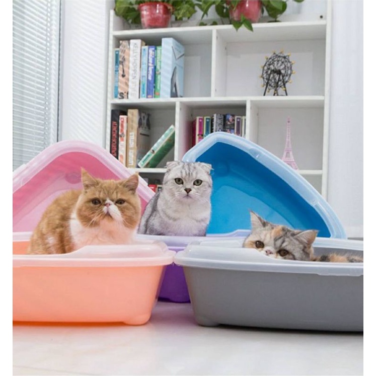 ห้องน้ำแมว-กระบะทรายแมว-ทรงสามเหลี่ยมเข้ามุม-แถมที่ตักทรายแมว