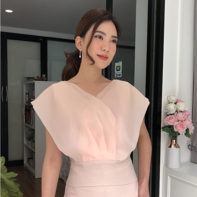 เสื้อ Organdy-Stay Glam จับจีบด้านหน้าด้วยผ้าแก้ว organdy ลุคกรุยกราย ...