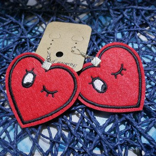 ตุ้มหู ต่างหู ตัวรีดผ้าสักหลาด รูปหัวใจ สีแดง น่ารักๆ (Mini Heart Love Fashion Earrings )