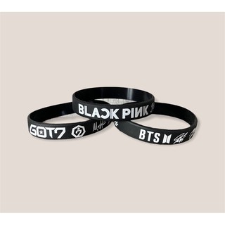 ภาพหน้าปกสินค้าริสแบนด์ สายข้อมือ got7 bts wanna one girl generation exo blackpink wrist band ริสแบน ซึ่งคุณอาจชอบราคาและรีวิวของสินค้านี้