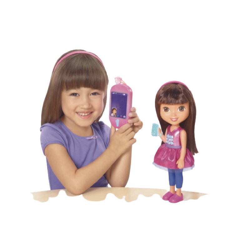 fisher-price-nickelodeon-dora-amp-friends-talking-dora-amp-smartphone