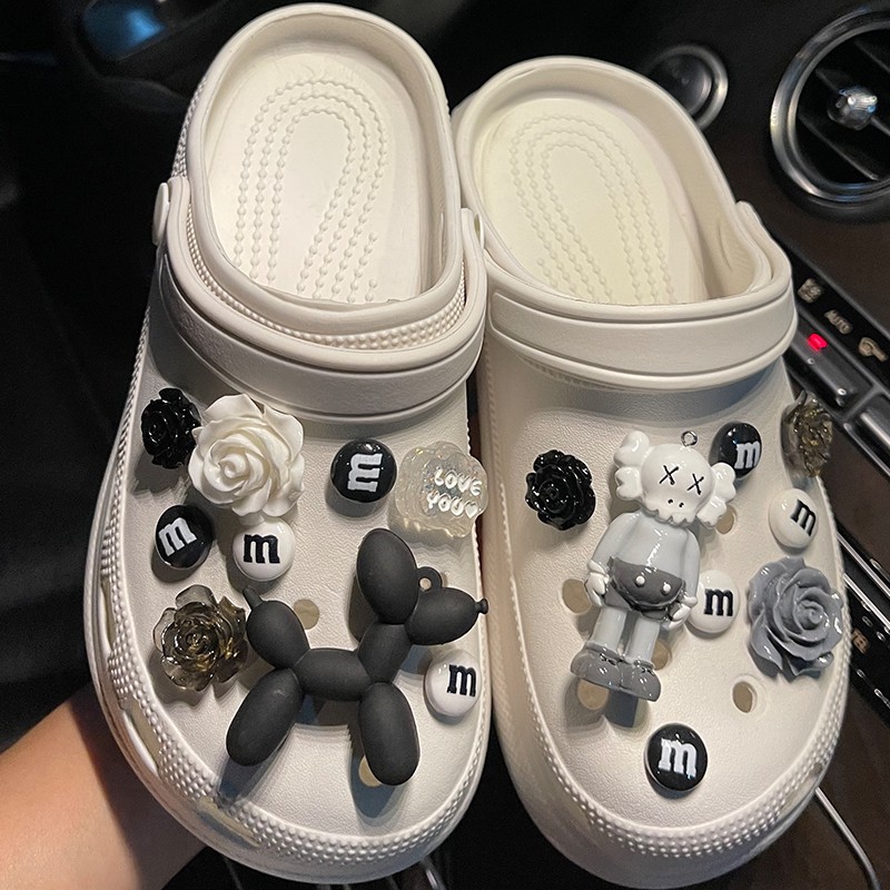 17PCS clog s charm INS KAWS & บอลลูนสุนัขปุ่มรองเท้า Charm -clog s/clog ...